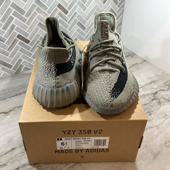 Yeezy 350 V2 Granite - Picture 3 of 5